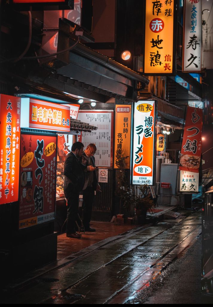 如何使用outpainting扩展图像